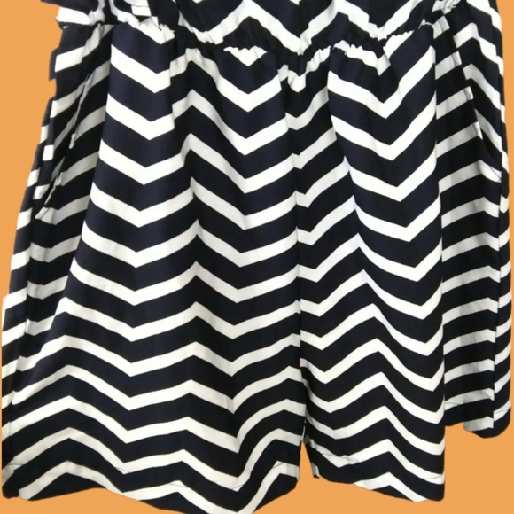 Envy Me Navy and White Chevron Striped Romper W/Ruffle Sz. MED - Picture 7 of 8